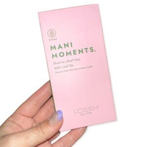 Voesh Mani Moments Mani In A Box Duo Green Tea Detox Vitamin Recharge Nail File